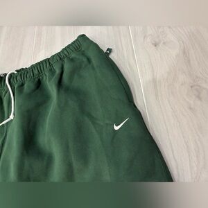 Nike sweatpants NWOT
